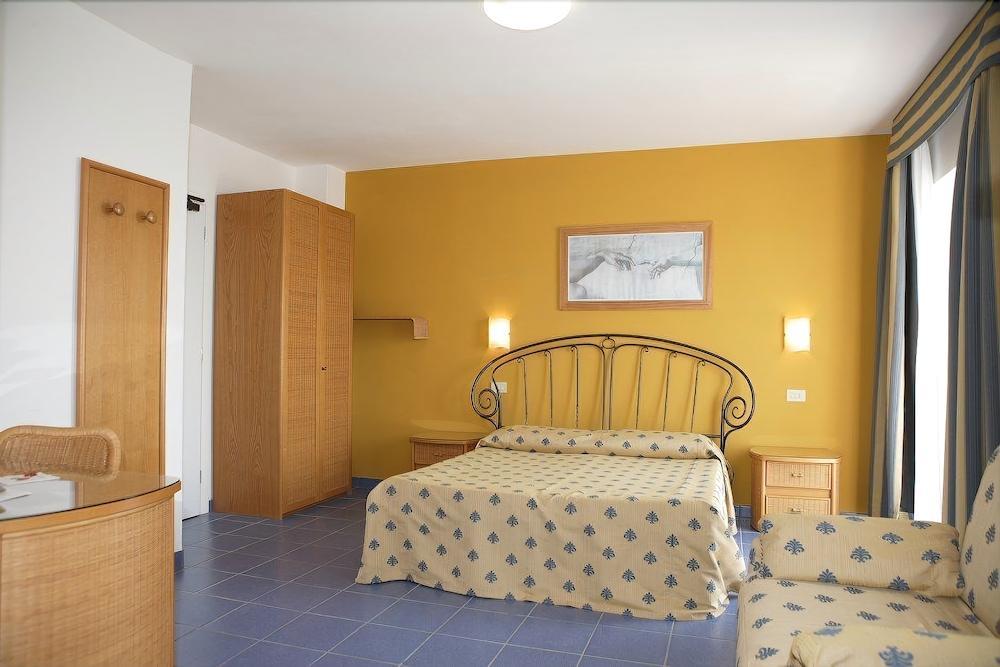 Hotel Garni' Serena Caorle Bagian luar foto
