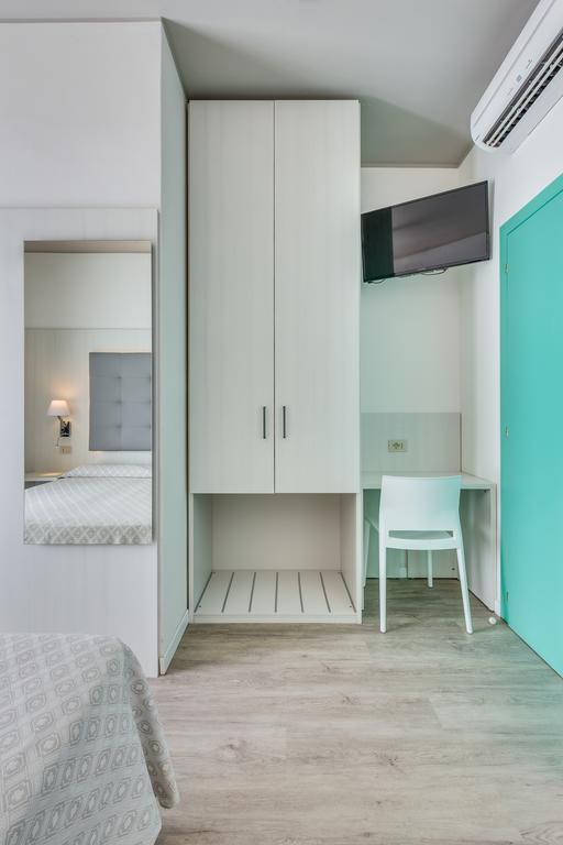 Hotel Garni' Serena Caorle Bagian luar foto