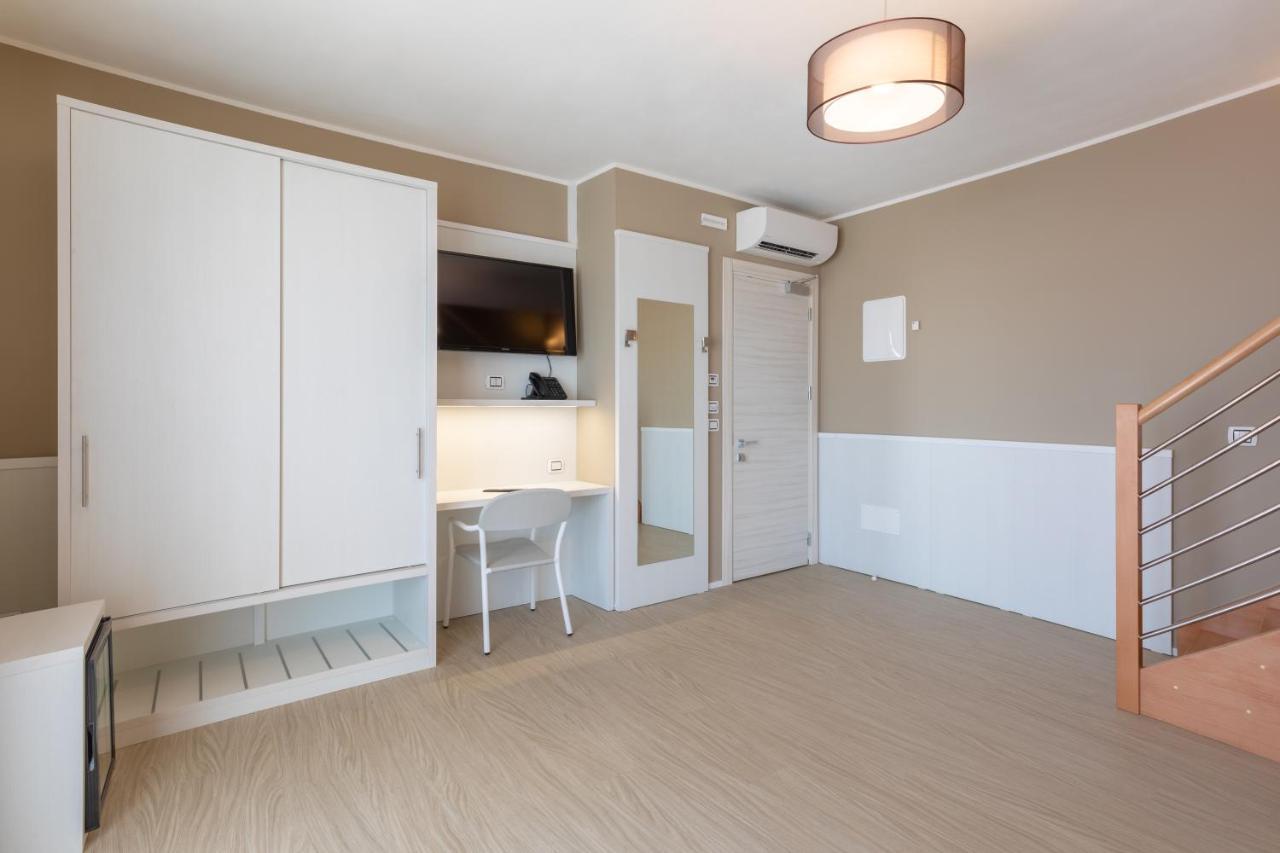 Hotel Garni' Serena Caorle Bagian luar foto