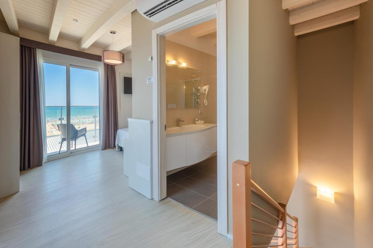 Hotel Garni' Serena Caorle Bagian luar foto