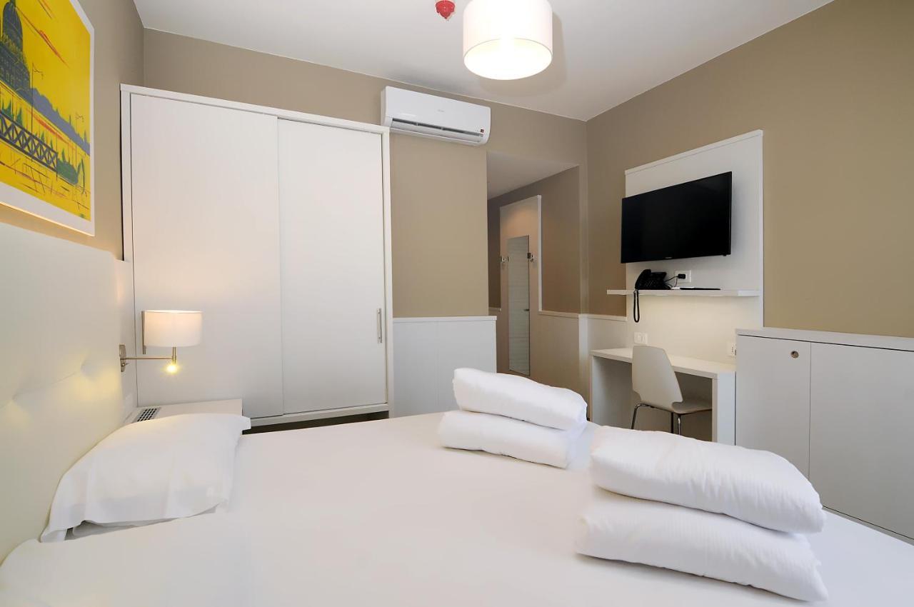 Hotel Garni' Serena Caorle Bagian luar foto