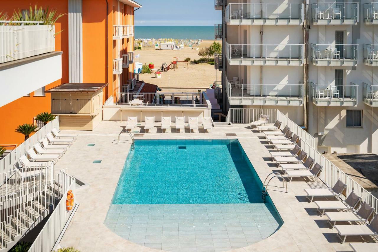 Hotel Garni' Serena Caorle Bagian luar foto